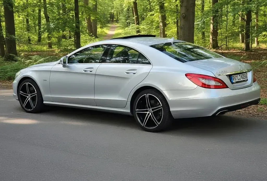 Gebraucht Mercedes CLS350 306 PS (225 kW) 2011 Silber Coupé