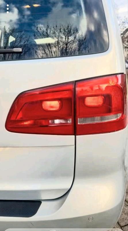 Gebraucht VW Touran 105 PS (77 kW) 2011 Silber Van / Kleinbus