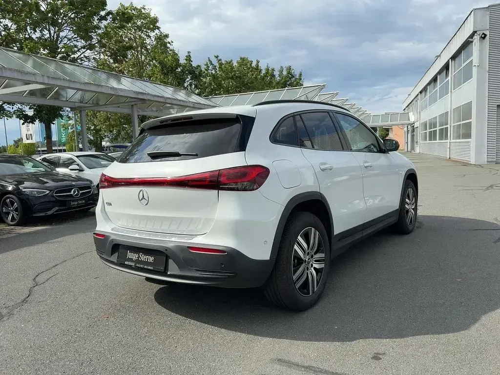 Gebraucht Mercedes EQA350 Night 214 kW (292 PS) 2023 Weiß SUV