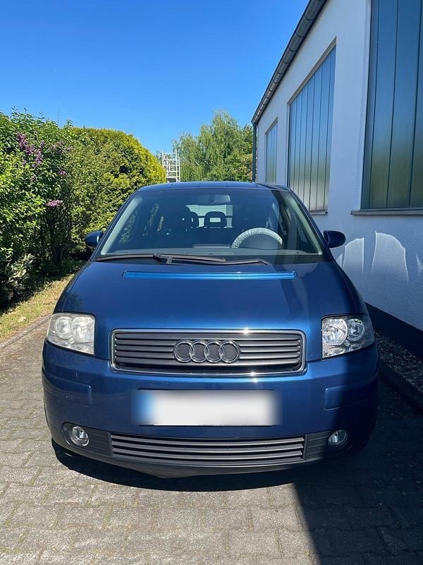 Blau Gebraucht 2004 Audi A2 Kleinwagen | 3.250 € - Bild 1/4