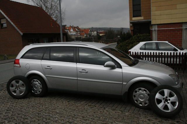 Gebraucht Opel Vectra Elegance 204 PS (150 kW) 2004 Silber metallic Kombi