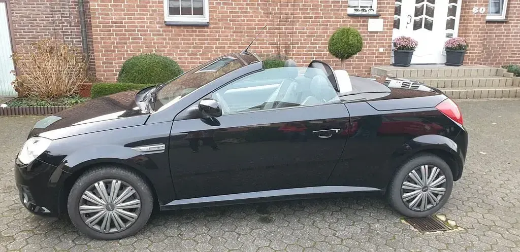 Gebraucht Opel Tigra 90 PS (66 kW) 2008 Schwarz Cabrio
