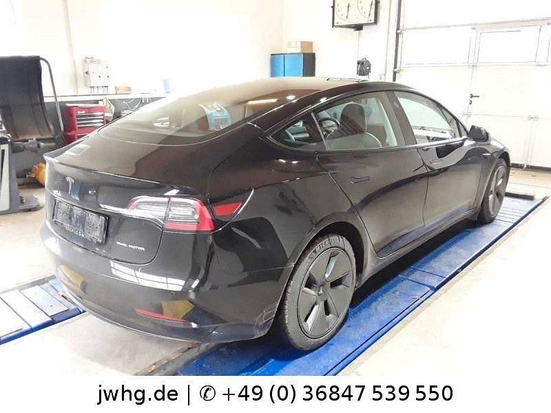 Gebraucht Tesla Model 3 366 kW (498 PS) 2021 Weiß metallic (metallic) Limousine