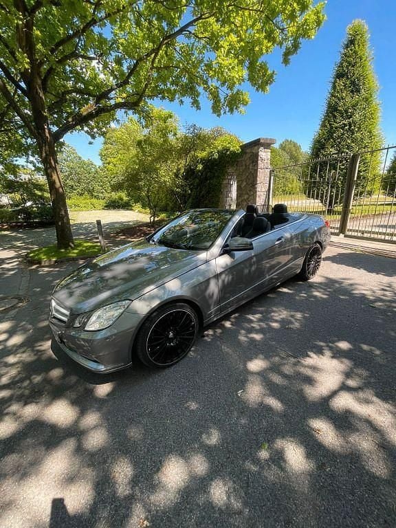 Gebraucht Mercedes E250 Avantgarde 204 PS (150 kW) 2012 Grau Cabrio