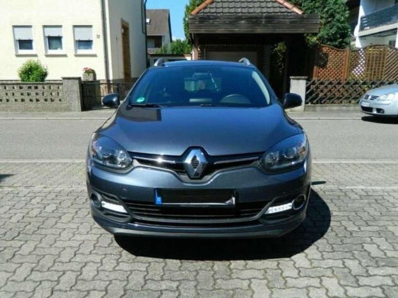 Grau Gebraucht 2015 Renault Mégane GrandTour LIMITED Kombi | 6.900 € (Fairer Preis) - Bild 1/4