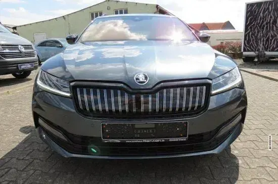 Gebraucht Skoda Superb SportLine 218 PS (160 kW) 2020 Grau metallic Kombi