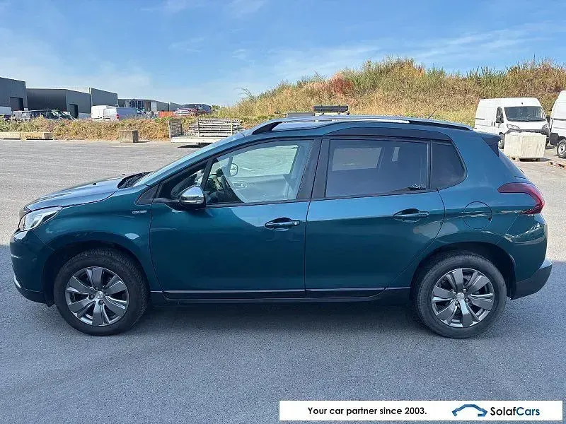 Gebraucht Peugeot 2008 Style 83 PS (61 kW) 2019 Grün SUV