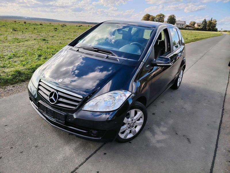 Grau Gebraucht 2009 Mercedes A150 Elegance Kleinwagen | 1.750 € (Guter Preis) - Bild 1/4