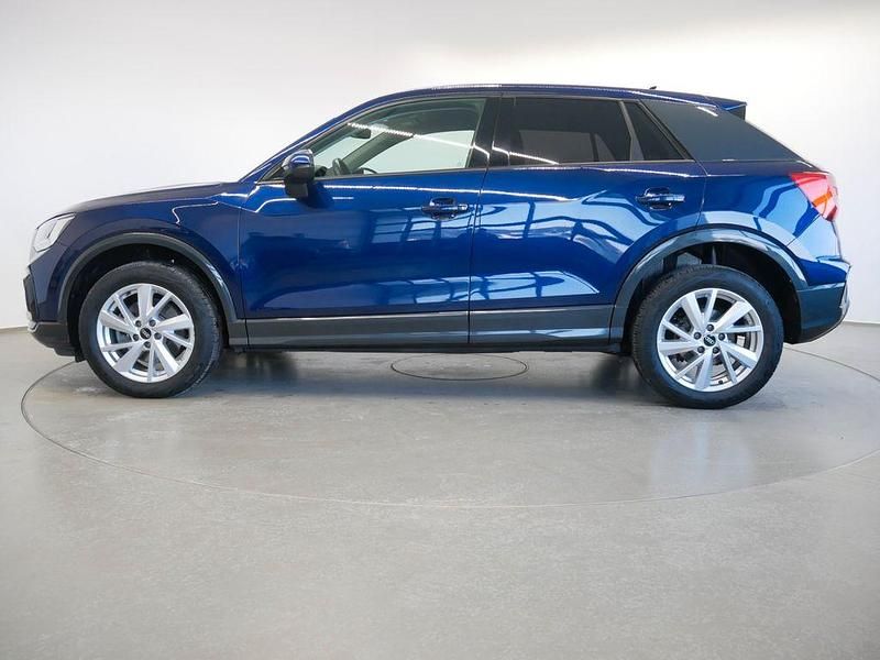 Gebraucht Audi Q2 Advanced 150 PS (110 kW) 2022 Navarrablau metallic SUV