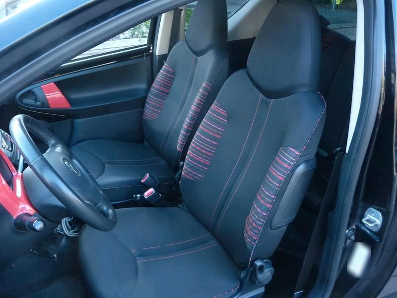 Gebraucht Citroën C1 SELECTION 68 PS (50 kW) 2013 Schwarz Kleinwagen