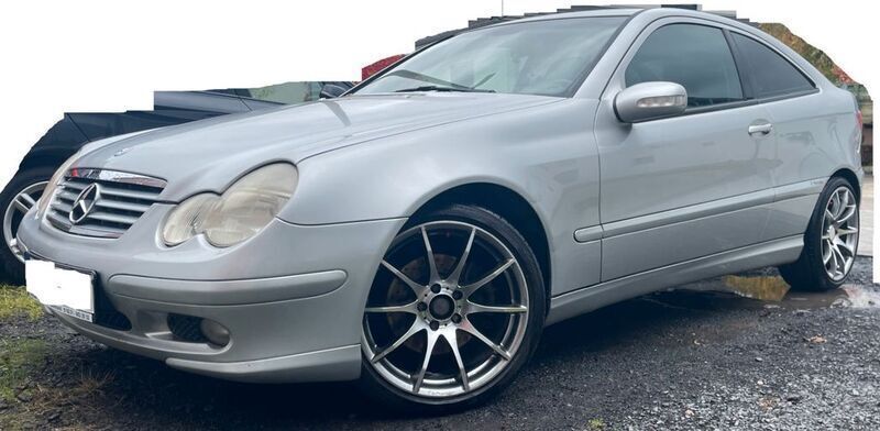 Silber Gebraucht 2001 Mercedes C230 Coupé | 3.799 € (Etwas zu teuer) - Bild 1/4