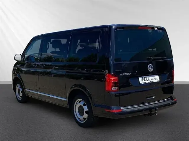 Gebraucht VW Multivan Comfortline 204 PS (150 kW) 2022 Schwarz Van / Kleinbus
