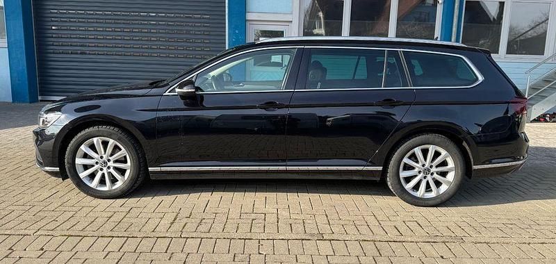 Używany VW Passat Elegance 150 KM (110 kW) 2021 Czarny Kombi