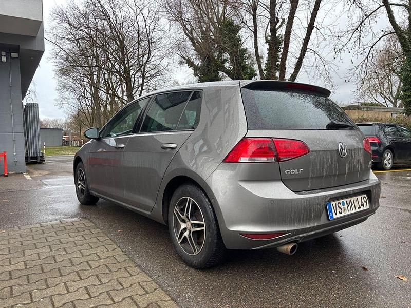 Gebraucht VW Golf VII Comfortline 105 PS (77 kW) 2014 Grau Limousine