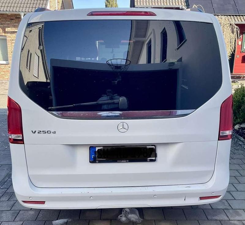 Gebraucht Mercedes E250 Avantgarde Edition 190 PS (139 kW) 2023 Kombi