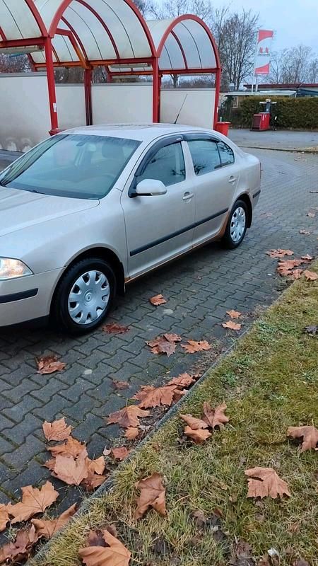 Gebraucht Skoda Octavia 102 PS (75 kW) 2006 Gold Limousine