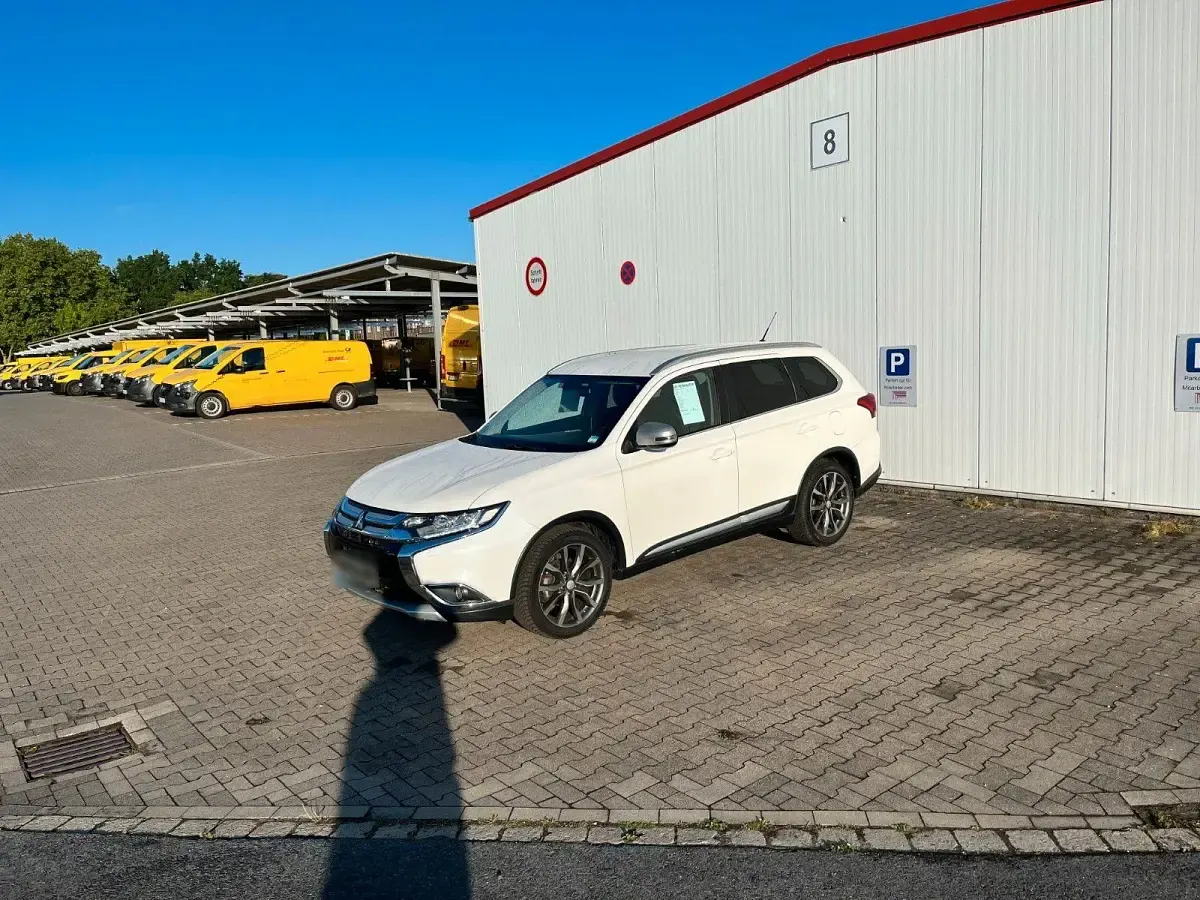 Gebraucht Mitsubishi Outlander 150 PS (110 kW) 2016 Weiß SUV