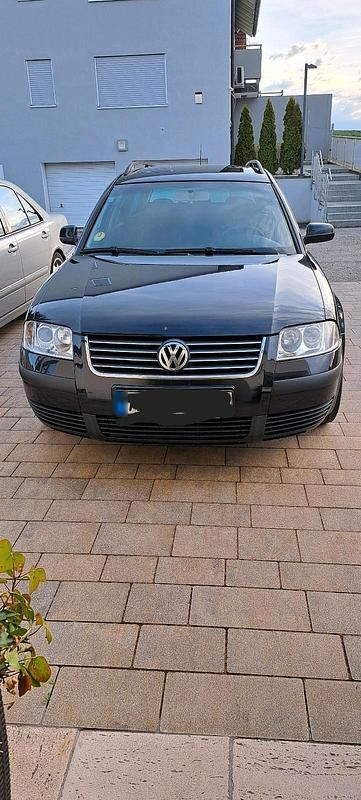 Gebraucht VW Passat 131 PS (96 kW) 2003 Schwarz Kombi