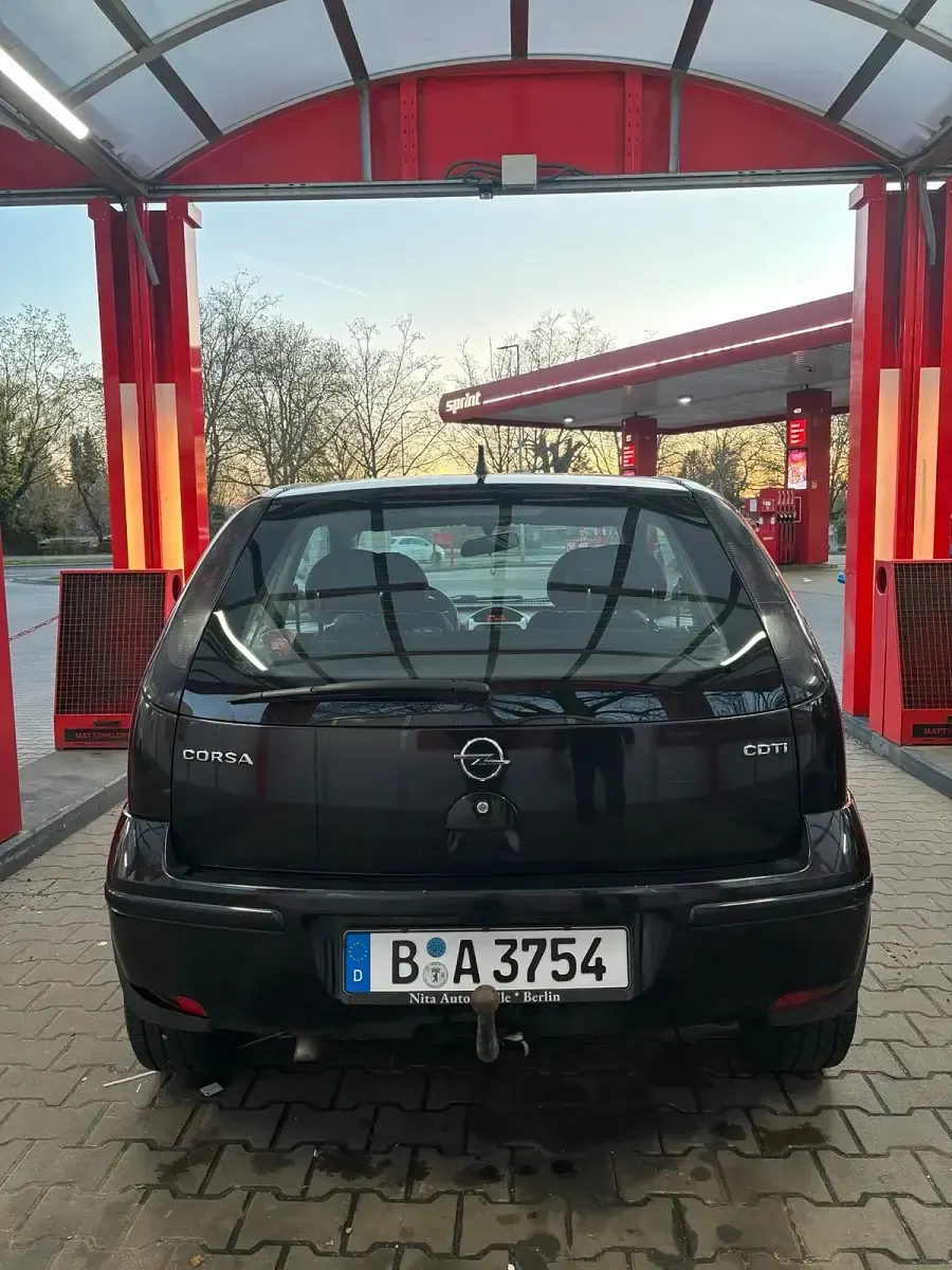 Usado Opel Corsa 75 HP (55 kW) 2005 Preto Citadino