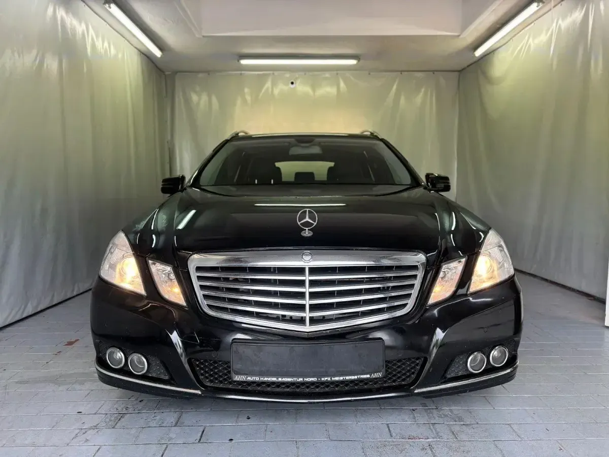 Gebraucht Mercedes E350 231 PS (169 kW) 2010 Schwarz Kombi