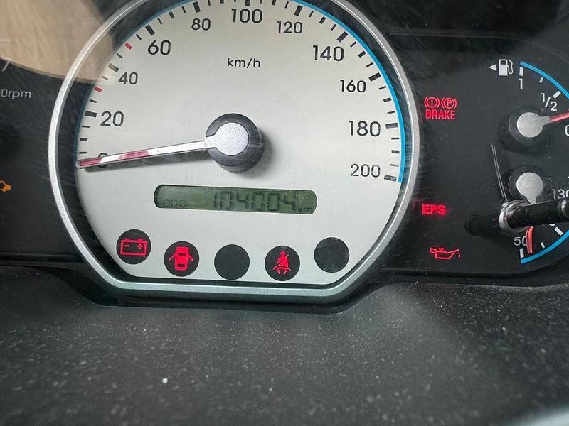 Gebraucht Hyundai i10 67 PS (49 kW) 2009 Silber Kleinwagen