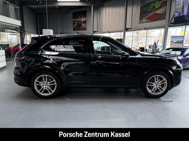 Gebraucht Porsche Cayenne Basis 354 PS (260 kW) 2024 Chromitschwarzmetallic SUV