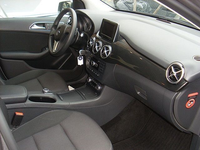 Gebraucht Mercedes B200 156 PS (114 kW) 2012 Grau Van / Kleinbus