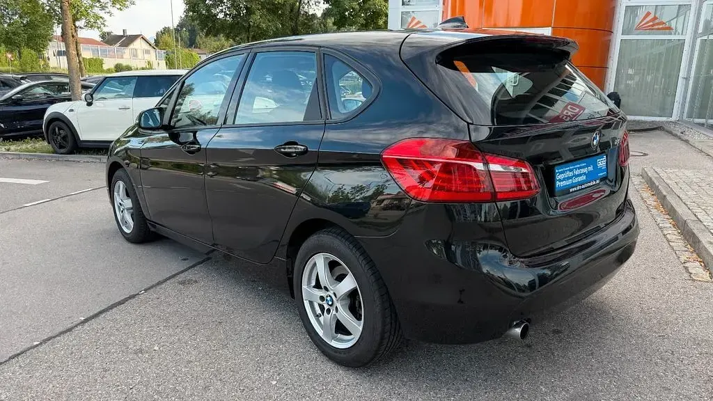 Gebraucht BMW 218 Active Tourer Advantage 150 PS (110 kW) 2017 Schwarz Van / Kleinbus