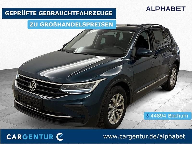 Blau Gebraucht 2022 VW Tiguan Life SUV | 21.807 € (Guter Preis) - Bild 1/2