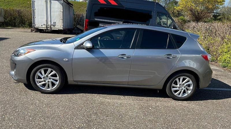 Gebraucht Mazda 3 Center-Line 105 PS (77 kW) 2012 Grau Limousine
