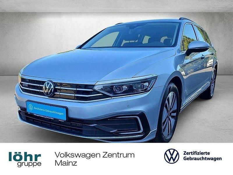 Gelb Gebraucht 2022 VW Passat GTE Kombi | 20.440 € (Guter Preis) - Bild 1/4