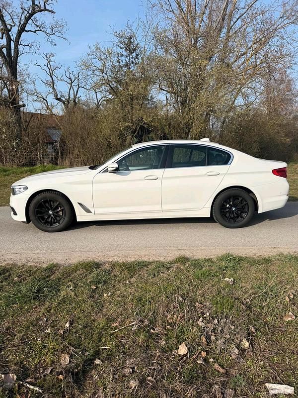 Gebraucht BMW 525 231 PS (169 kW) 2019 Weiß Limousine