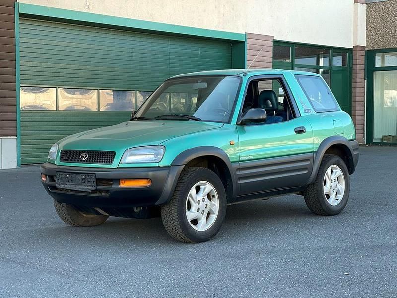 Grün Gebraucht 1997 Toyota RAV4 SUV | 12.980 € - Bild 1/4