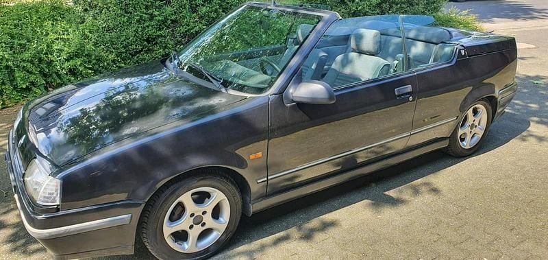 Second-hand Renault 19 90 CP (66 kW) 1992 Negru Hatchback