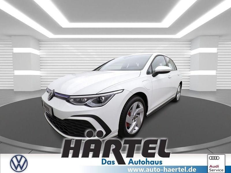 Weiß Gebraucht 2022 VW Golf GTE Limousine | 25.200 € (Etwas zu teuer) - Bild 1/4