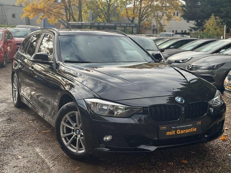 Gebraucht BMW 320 184 PS (135 kW) 2012 Schwarz Kombi