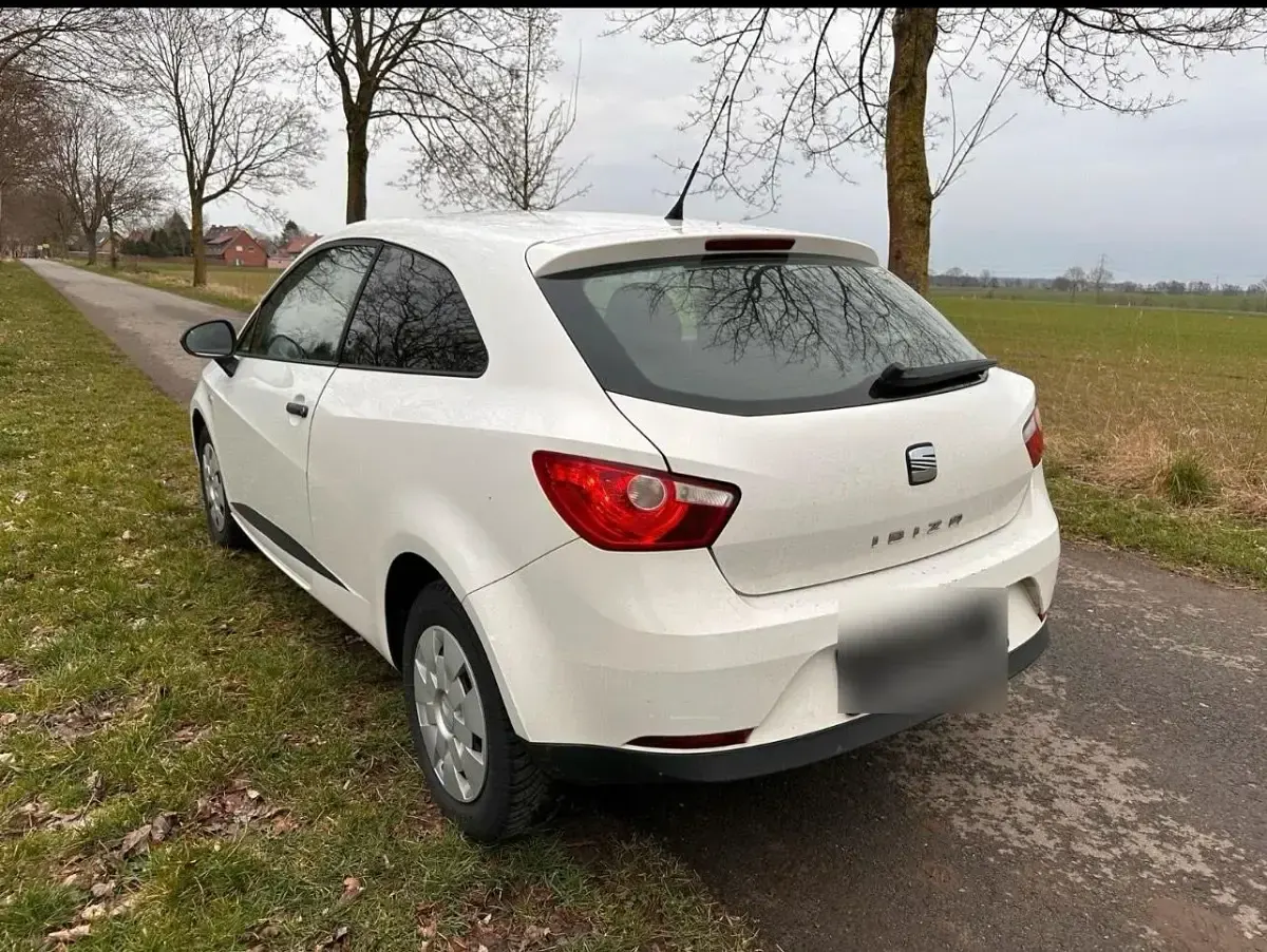 Gebraucht Seat Ibiza 60 PS (44 kW) 2009 Weiß Kleinwagen