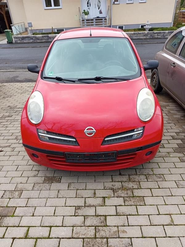 Rot Gebraucht 2005 Nissan Micra Kleinwagen | 1.000 € (Guter Preis) - Bild 1/4