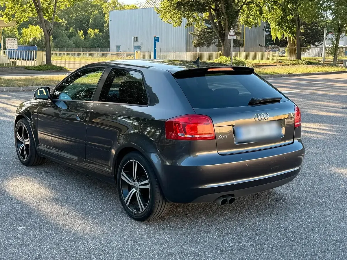 Gebraucht Audi A3 S-line plus 140 PS (102 kW) 2008 Grau Kleinwagen