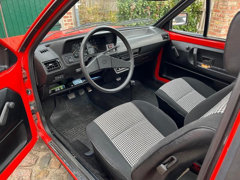 Gebraucht VW Polo 40 PS (29 kW) 1983 Rot Coupé
