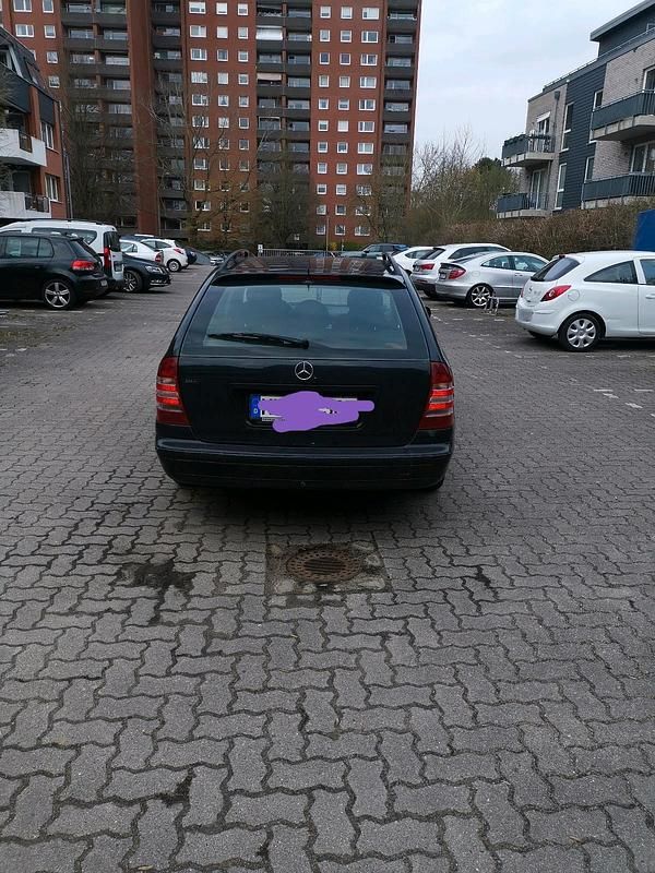 Gebraucht Mercedes 220 150 PS (110 kW) 2005 Schwarz Kombi