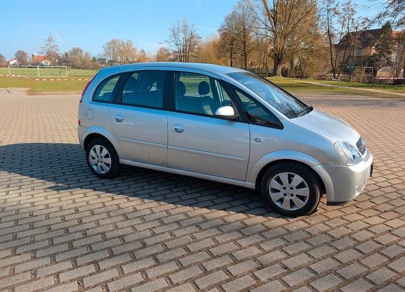 Gebraucht Opel Meriva 101 PS (74 kW) 2005 Silber Van / Kleinbus