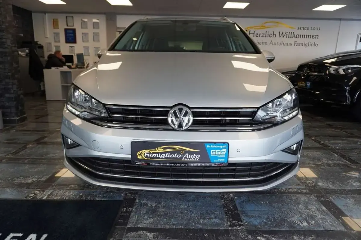 Gebraucht VW Golf VII United 116 PS (85 kW) 2020 Reflexsilber Van / Kleinbus