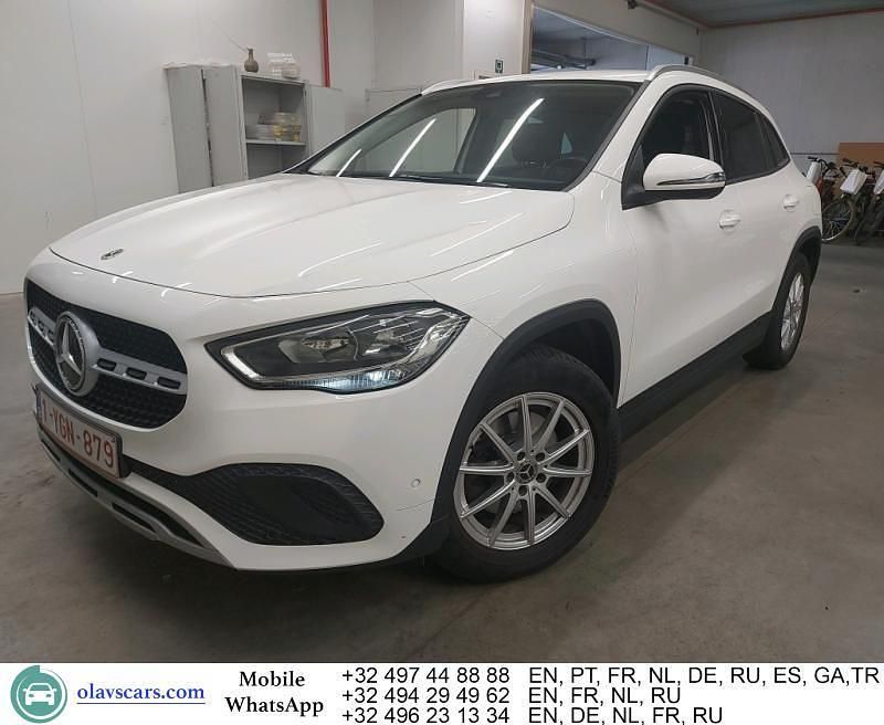 Weiß Gebraucht 2020 Mercedes GLA180 SUV | 22.506 € (Guter Preis) - Bild 1/4