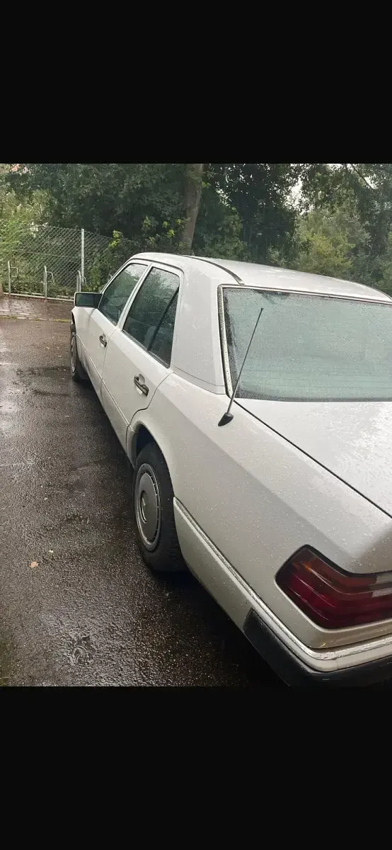 Gebraucht Mercedes E300 180 PS (132 kW) 1993 Weiß Limousine