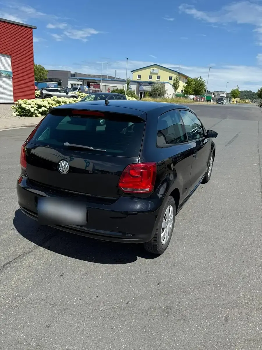 Gebraucht VW Polo 60 PS (44 kW) 2010 Schwarz Kleinwagen