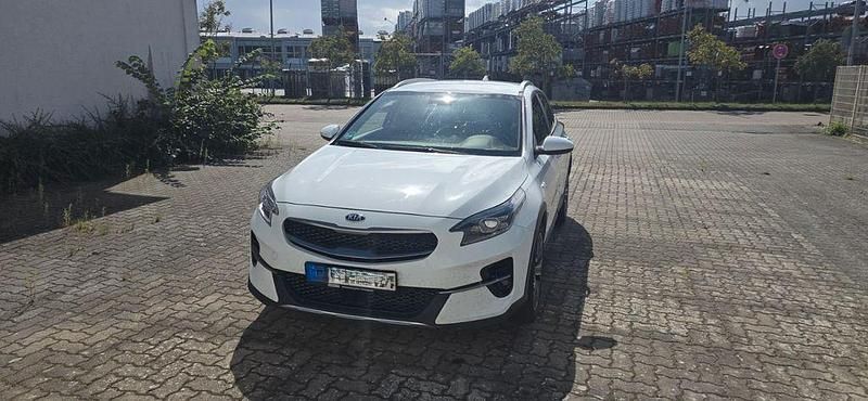 Weiß Gebraucht 2021 Kia XCeed 4 SUV | 17.400 € (Guter Preis) - Bild 1/4