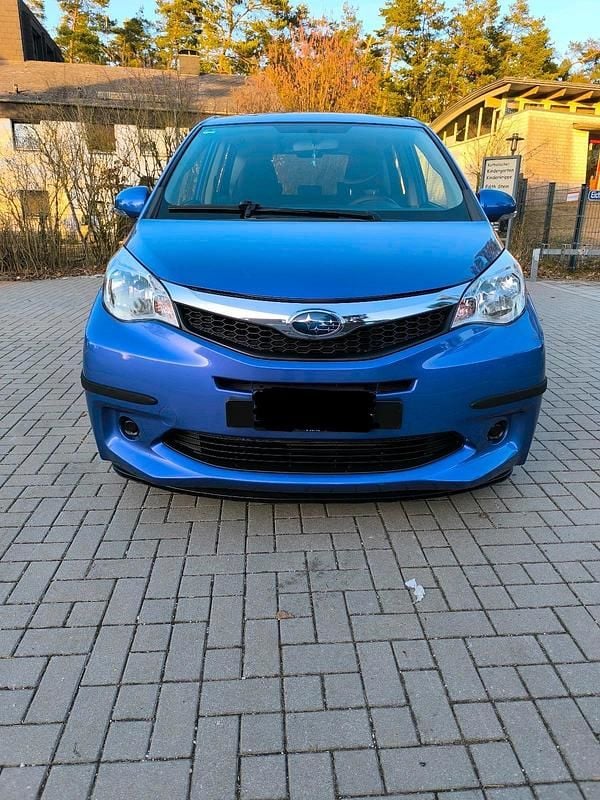 Gebraucht Toyota Verso-S 99 PS (72 kW) 2011 Blau Van / Kleinbus