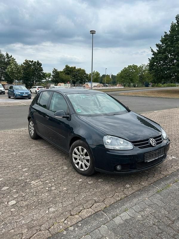 Blau Gebraucht 2004 VW Golf IV Kleinwagen | 1.000 € (Superpreis) - Bild 1/4
