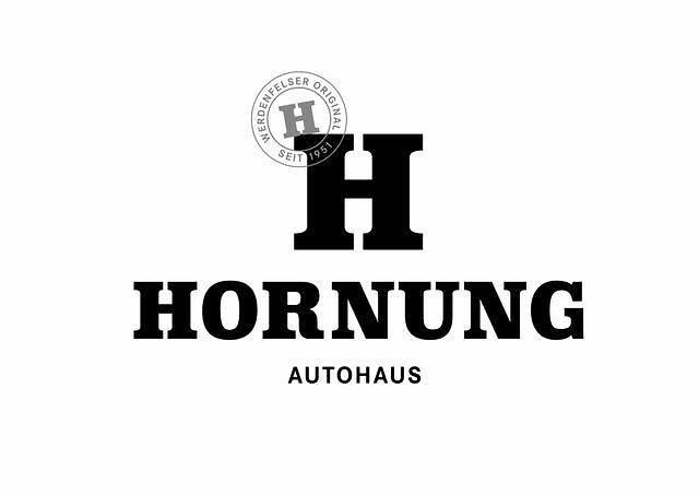 Metalliclack hightechsilber Gebraucht 2024 Mercedes GLC220 AMG SUV | 61.900 € - Bild 1/2